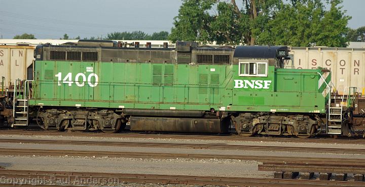 BNSF 1400 - GP10.jpg